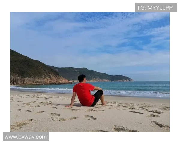篮球明星化身老人挑战极限生活展现真实自我与年轻人的互动